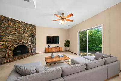 470 Middlesex Court, Buffalo Grove, IL 60089 - Photo 6