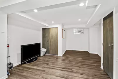 7730 S Paxton Avenue, Chicago, IL 60649 - Photo 12