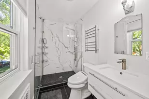 7730 S Paxton Ave, Chicago, IL 60649 - Photo 6