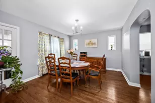 7730 S Paxton Ave, Chicago, IL 60649 - Photo 4