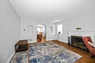 7730 S Paxton Ave, Chicago, IL 60649 - Photo 2