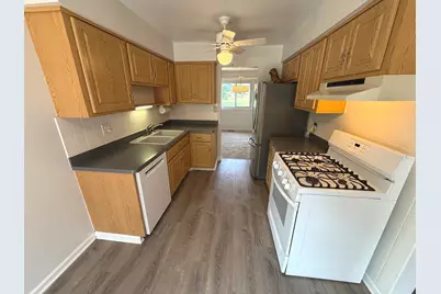 1440 Blackburn Street, Wheaton, IL 60189 - Photo 8