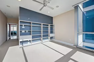 110 W Superior St, Chicago, IL 60654 - Photo 24