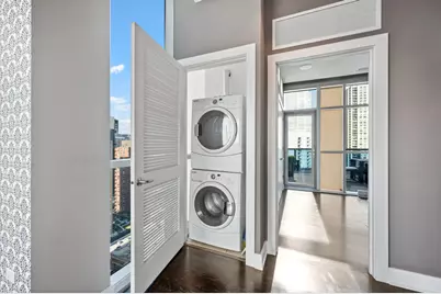 110 W Superior Street #2603, Chicago, IL 60654 - Photo 36