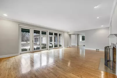120 E 8th Street, Hinsdale, IL 60521 - Photo 16