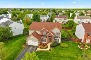 385 Marshall Ash St, Bolingbrook, IL 60490 - Photo 2