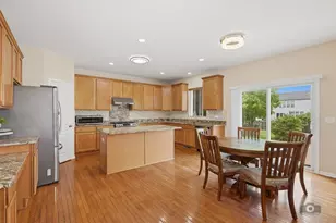 385 Marshall Ash St, Bolingbrook, IL 60490 - Photo 14