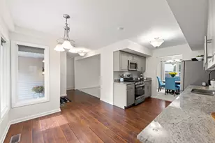 121 Newport Dr, Bolingbrook, IL 60440 - Photo 6