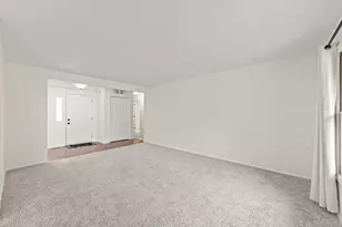 121 Newport Dr, Bolingbrook, IL 60440 - Photo 12