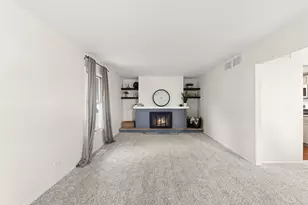 121 Newport Dr, Bolingbrook, IL 60440 - Photo 16