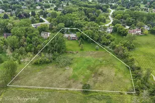 39W944 Deer Run Dr, Saint Charles, IL 60175 - Photo 56