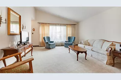 4513 W 102nd Street, Oak Lawn, IL 60453 - Photo 2