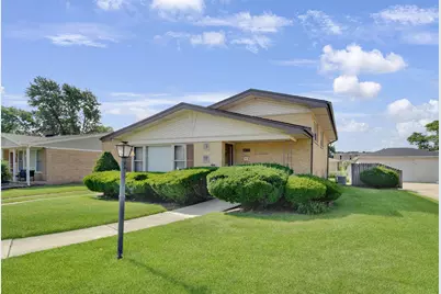4513 W 102nd Street, Oak Lawn, IL 60453 - Photo 1