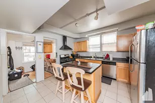 1456 W Irving Park Rd, Chicago, IL 60613 - Photo 2