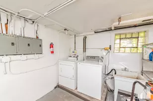 1456 W Irving Park Rd, Chicago, IL 60613 - Photo 12