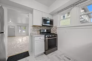 1006 S 4th St, Aurora, IL 60505 - Photo 12
