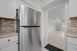 1006 S 4th St, Aurora, IL 60505 - Photo 14