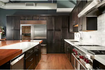 333 W Hubbard Street #610-611, Chicago, IL 60654 - Photo 8