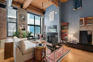 300 W Grand Ave, Chicago, IL 60654 - Photo 4