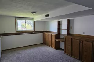 6984 Squaw Prairie Rd, Belvidere, IL 61008 - Photo 2