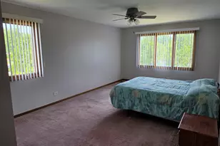 736 Yorkshire Ln, Des Plaines, IL 60016 - Photo 14
