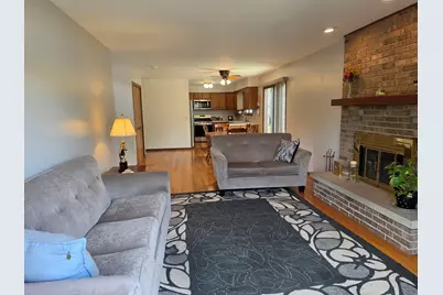 736 Yorkshire Lane, Des Plaines, IL 60016 - Photo 6