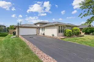 238 S Walnut St, Glenwood, IL 60425 - Photo 2
