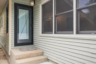 326 N Martha St, Lombard, IL 60148 - Photo 2