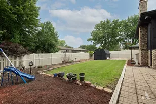 7737 Cashew Dr, Orland Park, IL 60462 - Photo 10