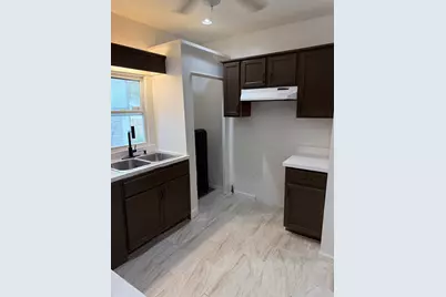 7621 S Saint Lawrence Avenue, Chicago, IL 60619 - Photo 36