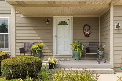 882 Aspen Drive, Lombard, IL 60148 - Photo 2