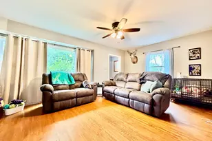 922 Cornell St, Ottawa, IL 61350 - Photo 6