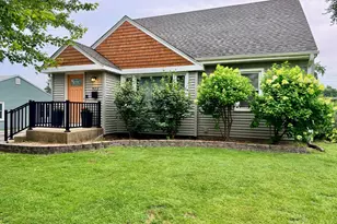 922 Cornell St, Ottawa, IL 61350 - Photo 1