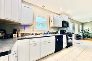 922 Cornell St, Ottawa, IL 61350 - Photo 10