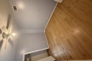 6429 N Claremont Ave, Chicago, IL 60645 - Photo 8