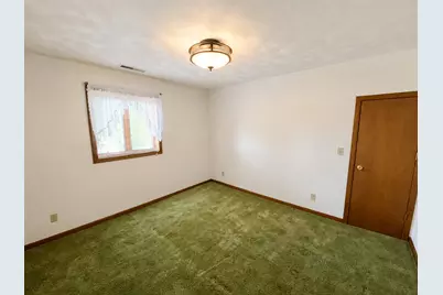 1924 Zion Hill Road, Centralia, IL 62801 - Photo 12