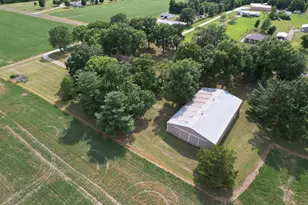 1924 Zion Hill Rd, Centralia, IL 62801 - Photo 26