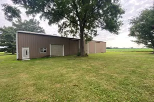 1924 Zion Hill Rd, Centralia, IL 62801 - Photo 20