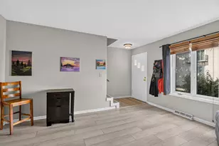613 E 3rd St, Lockport, IL 60441 - Photo 10