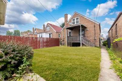 8918 S Merrill Avenue, Chicago, IL 60617 - Photo 22