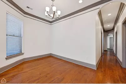 438 E 45th Place, Chicago, IL 60653 - Photo 14