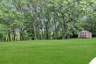4 Far Hills Rd, Barrington Hills, IL 60010 - Photo 68