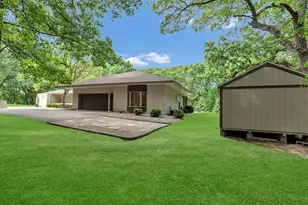 4 Far Hills Rd, Barrington Hills, IL 60010 - Photo 10