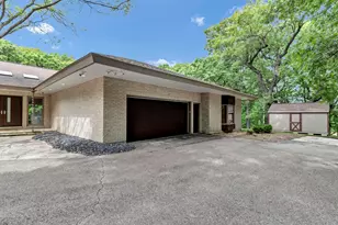4 Far Hills Rd, Barrington Hills, IL 60010 - Photo 8