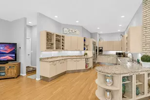 4 Far Hills Rd, Barrington Hills, IL 60010 - Photo 28