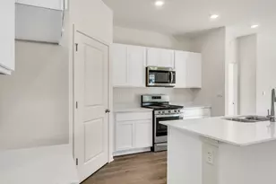 2278 Redwood Trl, Wonder Lake, IL 60097 - Photo 10