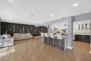 24 W Berkley Dr, Arlington Heights, IL 60004 - Photo 6