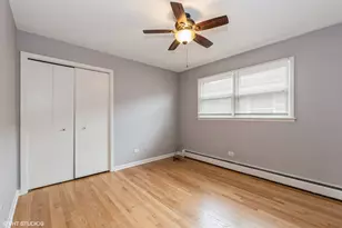 2605 N 72nd Ct, Elmwood Park, IL 60707 - Photo 12