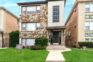 2605 N 72nd Ct, Elmwood Park, IL 60707 - Photo 1