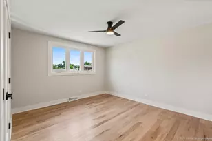 9039 Windsor Dr, Palos Hills, IL 60465 - Photo 14